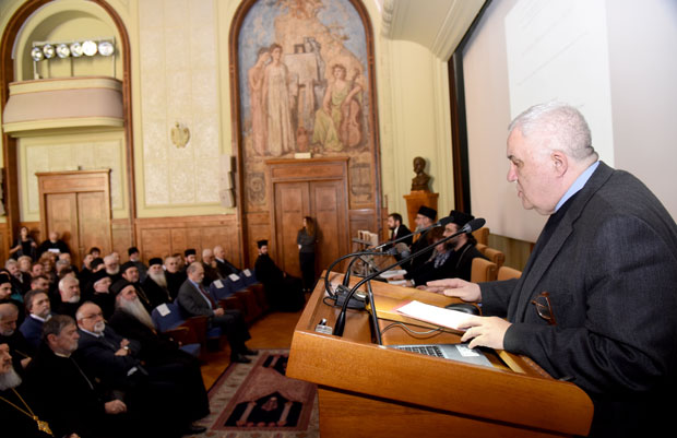 Гласови истине и наде